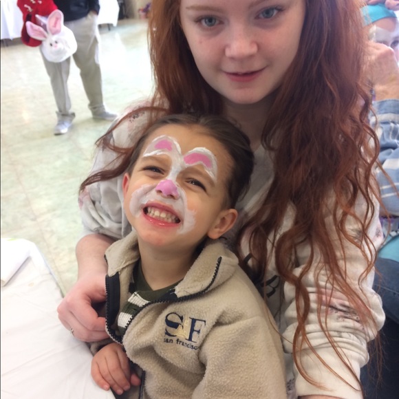 Meet your Posher, Lyn - Picture 3 of 5